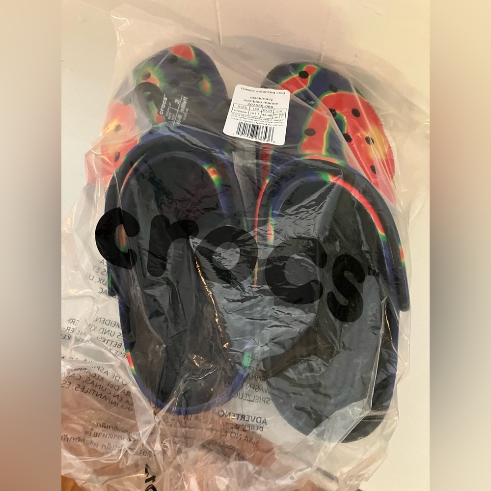 Men’s crocs size 11 NWT NEW Tie Dye